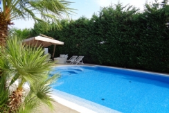 AM050 - Lussuosa Villa con Piscina ed Am