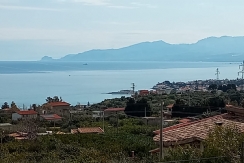 TR004 – Panoramica Villa con Piscina